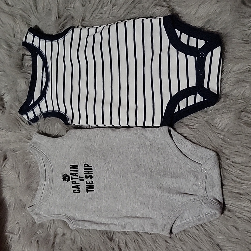 Carters Two piece set